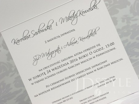 Zaproszenie ślubne VI-23, na zdjęciu papier ecru