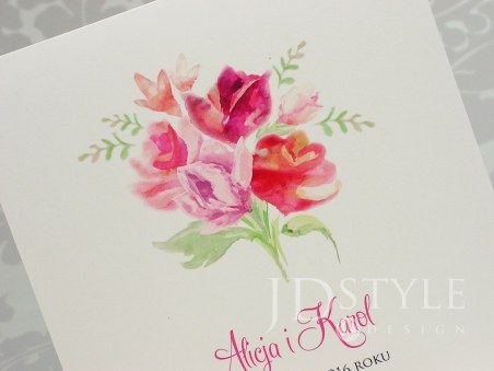 Zaproszenia ślubne bukiet kwiatków VI-33, na zdjęciu papier ecru