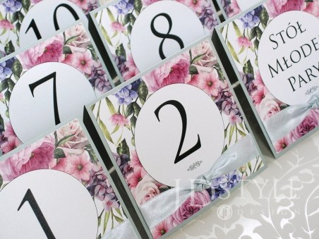 Plan stołów kwiatowy piwonie i hortensje kompozycja FL-42-PS - winiety z numerami do postawienia na stołach