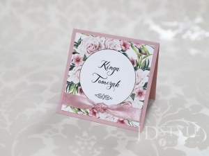Winietki stołowe kwiatowe perłowe różowe dodatki FL-43-W