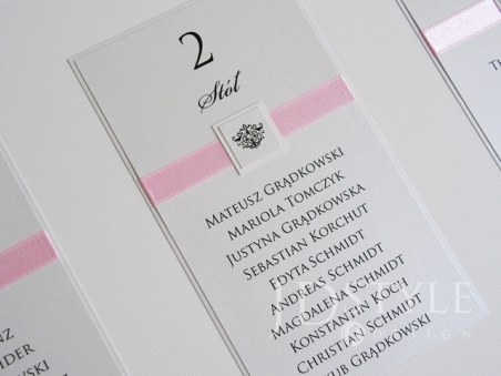 Plan stołów weselnych RO-01-PS, na zdjęciu papier biały, tasiemka róż