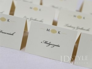 Wizytówki dla gośći na wesele z inicjałami Młodej Pary VI-44-W